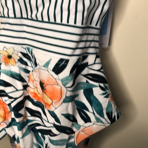 NWT Cupshe swimsuit - Picture 3 of 6